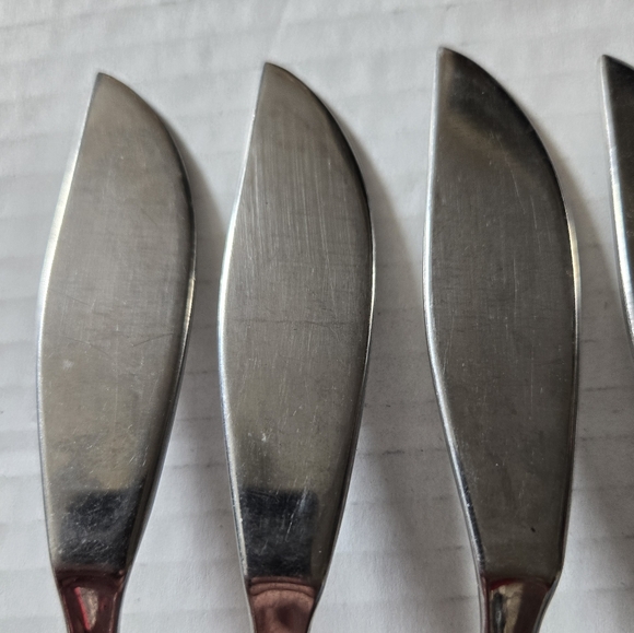 Set of 6 Pinti 18/10 Italy Butter Knives - Picture 3 of 7